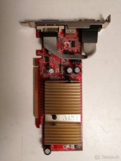 Graficke karty AGP aj PCI-E