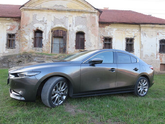 Mazda 3 Skyactiv-X181 6MT SDN GT/Plus