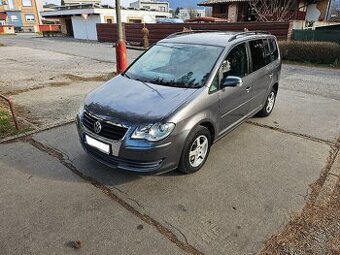 Volkswagen Touran 1.9 TDI 7-miestné - 1