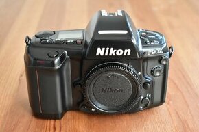 Nikon F90X s databackom MF-26