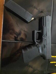 Glock 19  9mm Luger