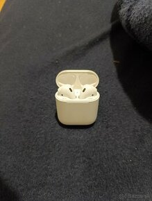 Apple AirPods (2nd Gen)