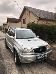 Suzuki Grand Vitara 1.997m3, nafta