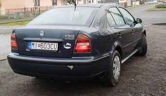 Škoda Octavia 2.0 benzín r.v 2003