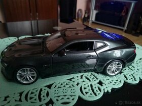 Predám Chevrolet Camaro 1:18  Maisto