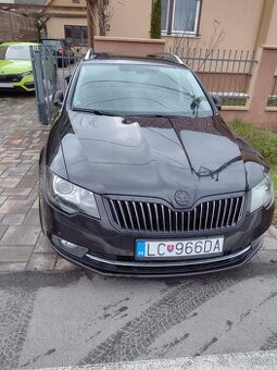 Škoda Superb Combi 2,0 tdi 103kw 6/2014 Elegance