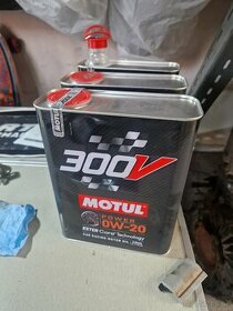 Motul v300 0w20  3x2 litre