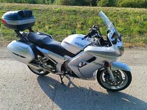 YAMAHA FJR 1300 - 1