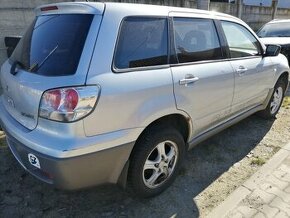 Mitsubishi Outlander - 1