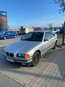 Rozpredam alebo predám BMW e36 318i coupe compact