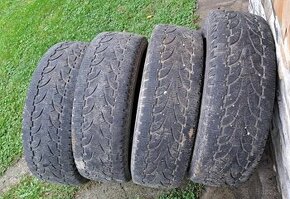 215/70 r15 C zimne pneu Pirelli