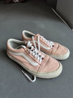 Vans tenisky