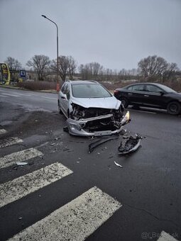 Predám Peugeot 308 SW , 1,6 na nahradné diely v cel