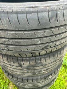 Letne pneu 215/55 r17 - 1