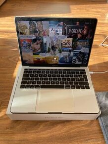 Apple MacBook Pro 13,3” touchbar 2018 - 1