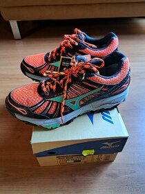 Mizuno wave mujin GTX 38.5