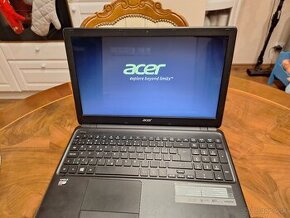 ACER E1-522