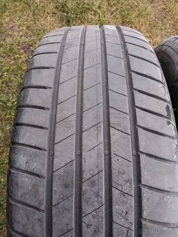 Letné pn 215/60 R 17 4 ks  DOT 5121 vzor 5 mm