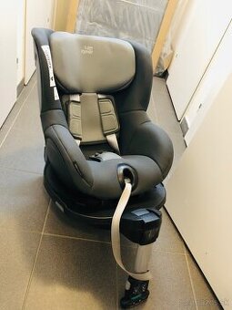 Autosedačka Britax Römer Dualfix i-Size s isofix základňou