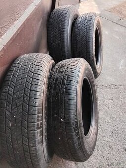 Predám  letné pneumatiky   215/70r16