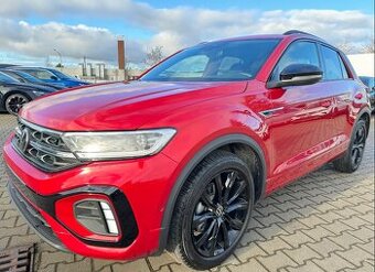 VW T-Roc R-Line 1,5TSi 110kW 7000km v záruke VW do 04/2019