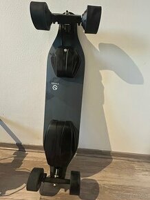 Elektrický longboard Tynee