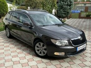 Škoda Superb Combi 1.6 TDI KEYLESS, VAM R1, GREENLINE