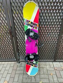 Snowboardy 159 a 156 cm s topánkami 45 a 42