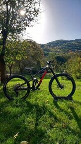 Trek Slash M/L 2022 ( zľava do konca týždňa)