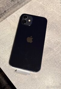 iPhone 12 čierny