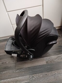 Autosedačka Kiddy Evoluna i-size2 + Isofix/adaptéry GRÁTIS