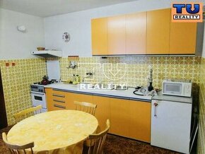 NA PREDAJ 3 izbový byt 60m2 v centre mesta Prievidza - 1