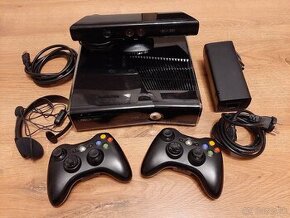 Xbox 360, 250 GB HDD konzola, prislusenstvo a vela hier