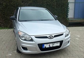 Hyundai i30 1.4 16V Comfort Najazdené: 97-tis.