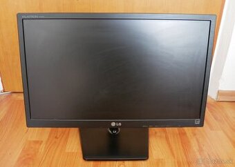 LG Flatron E2242- širokouhlý led monitor