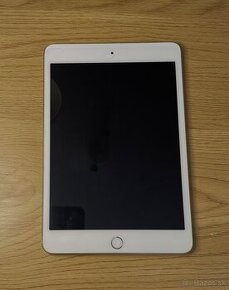 Apple iPad mini 4