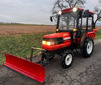 Japonský traktor KUBOTA GL 23 Diesel 3 válec, 23HP