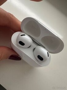 AirPods 3