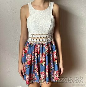 Kvetové šaty s čipkou veľkosť S