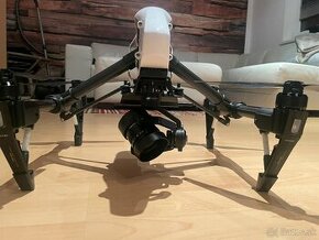 DJI Inspire 1 s kamerou Zenmuse X5R - 1