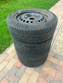 Zimné pneu 205/55r16 + plechové disky - 1