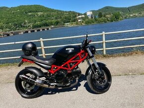 Ducati monster 695