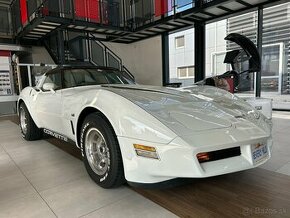 Chevrolet Corvette C3 5.7 V8 - 1