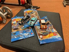 Hot Wheels  -  Mystery Models - JDM a Porsche