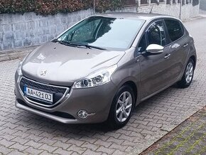 Peugeot 208 1.2 VTi 60kw - STYLE - Po servise