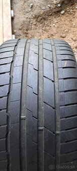 1ks Hankook 285/30R22