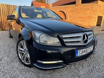 MERCEDES BENZ C220D AMG LINE / FACELIFT / AUTOMAT