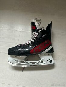 Predám korčule CCM FT670 Jetspeed Eur-43