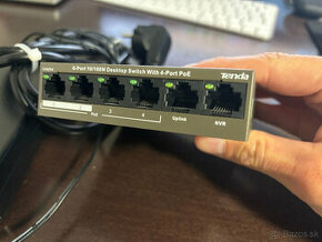 Tenda PoE switch 63W - 1