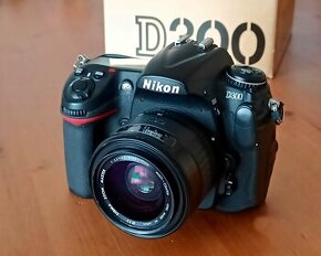 NIKON D300 (Sigma Zoom Master 35-70mm MC Lens Made in Japan)